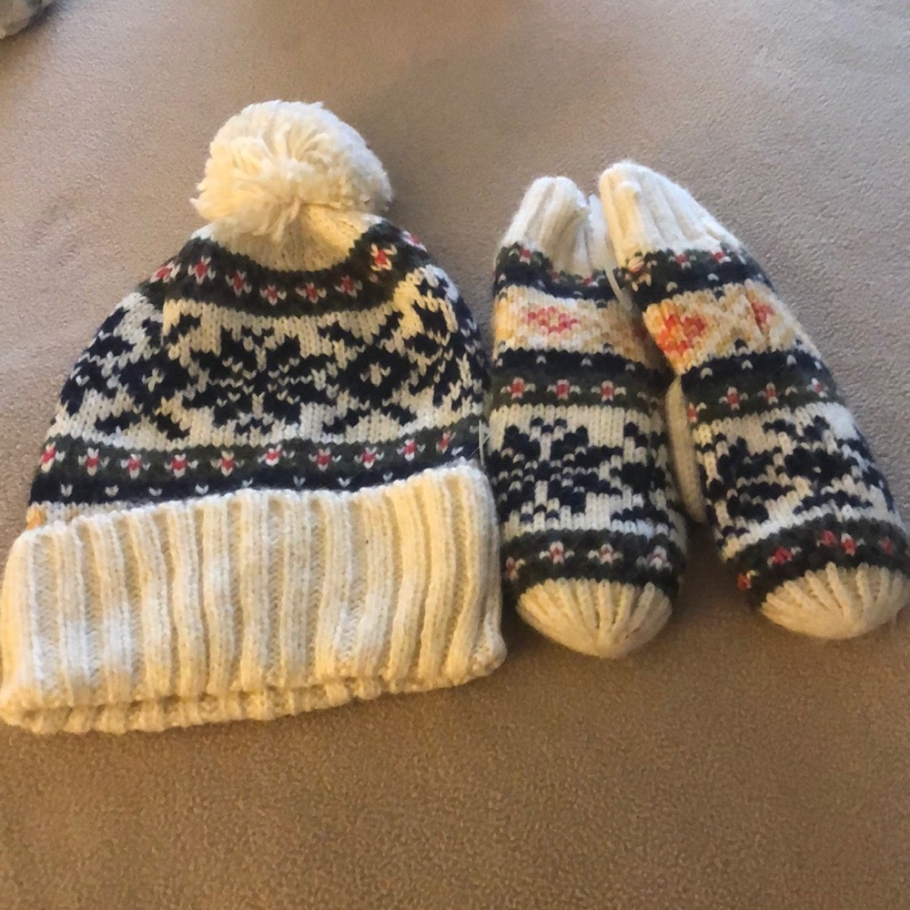 Hat and mittens